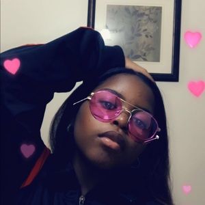 Meet your Posher, Talia